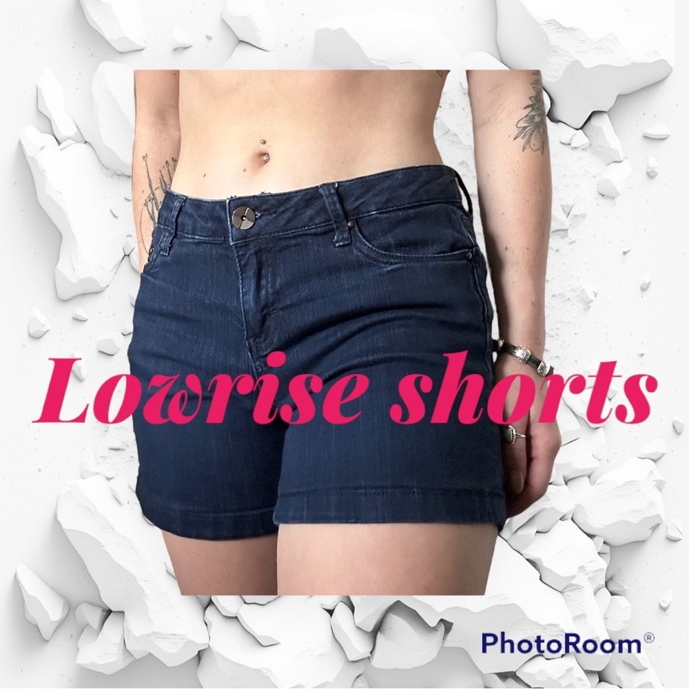 Low rise shorts